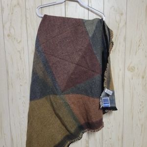 WEST LOOP Pattern Blanket Scarf